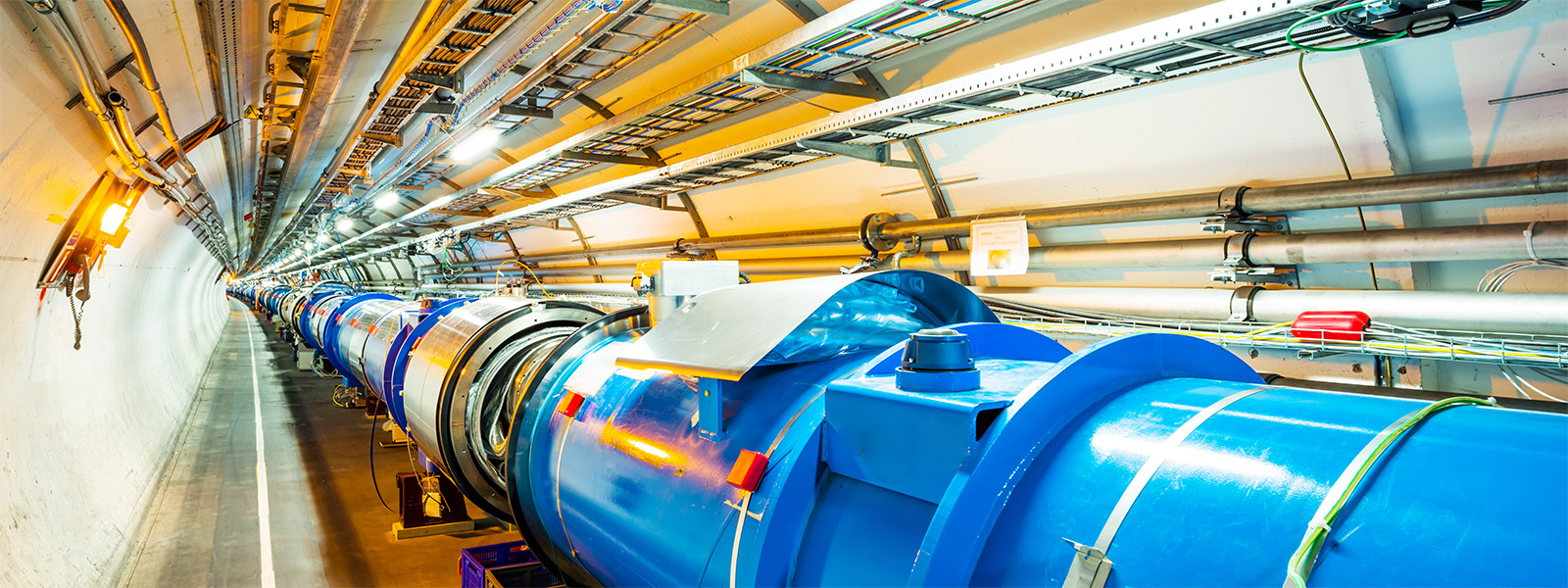 Particle accelerator