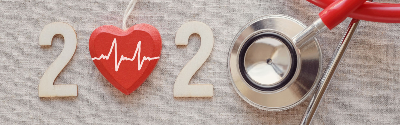 2020 wooden number with red stethoscope