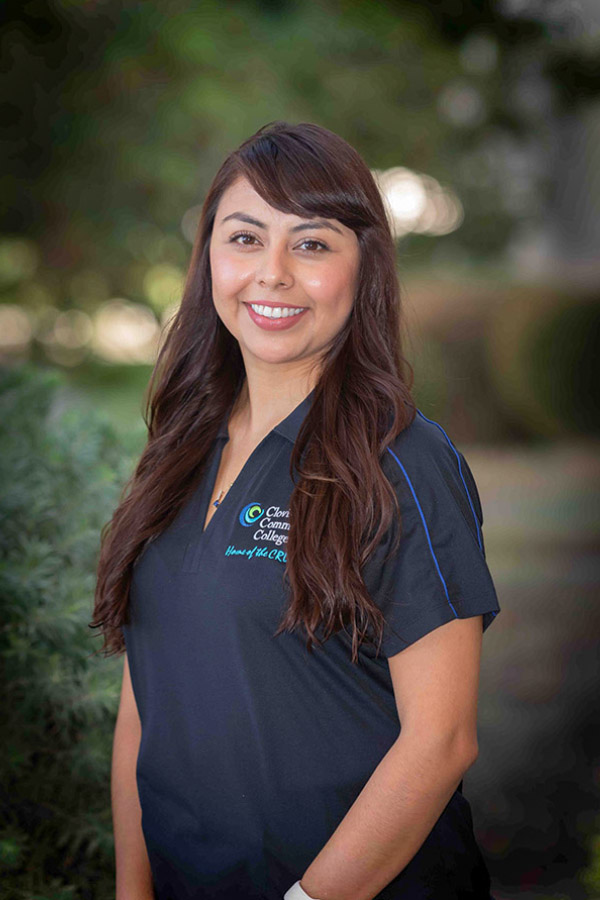 Headshot of Dulce Guerrero